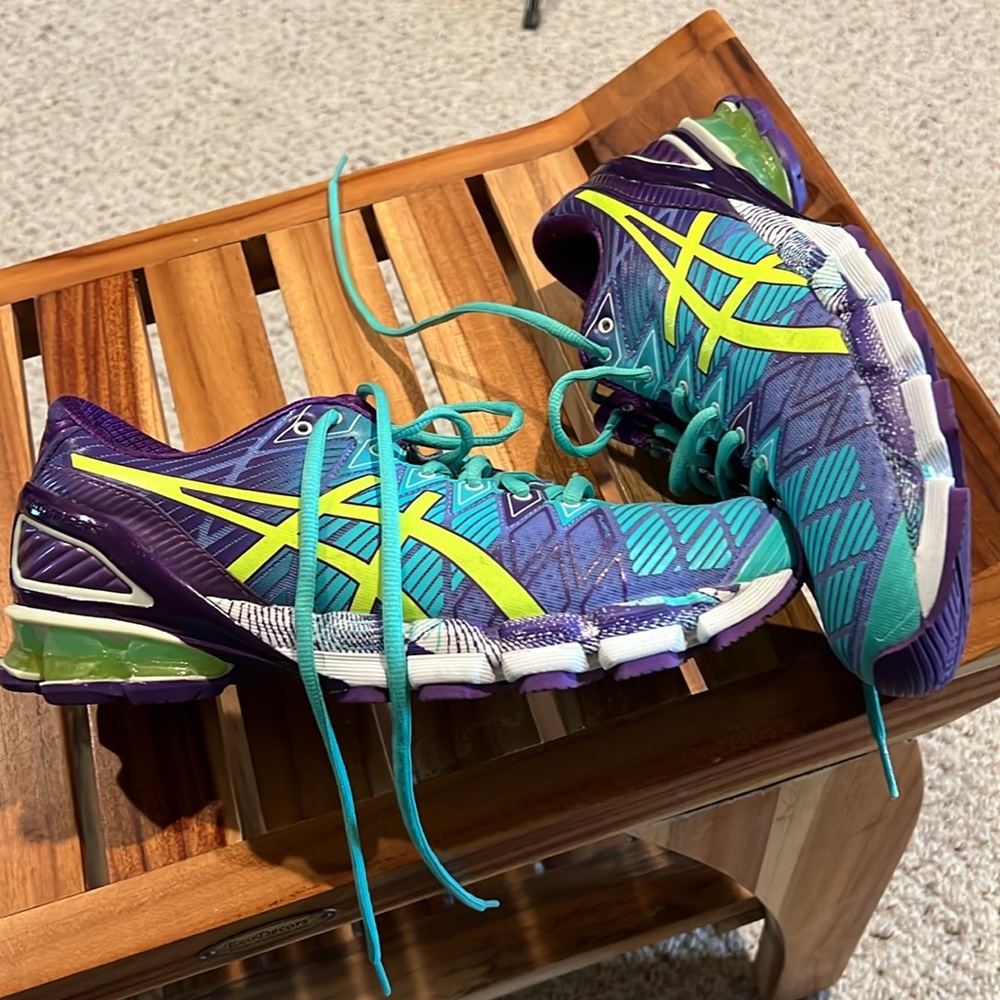 ASICS - Picture 6 of 7